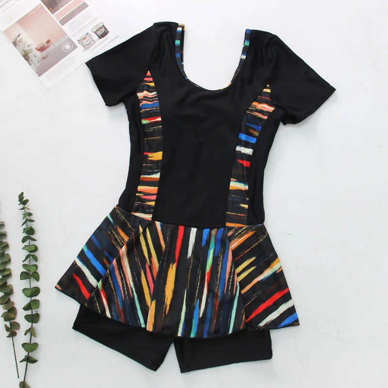 

Plus Size Swimwear One piece Swimsuit Women Printed Bodysuit Swimming Pool Bathing Suits Short Sleeve Backless Swimdress L-5X