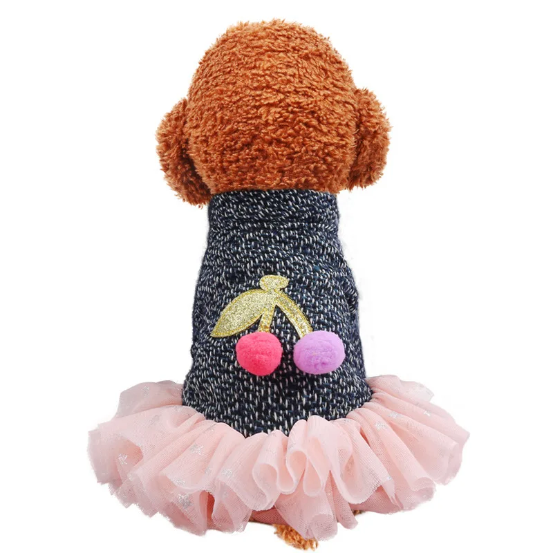 

Dog dress in the spring and autumn with a VIP leung stars powder yarn cherry dress veil pet clothes now