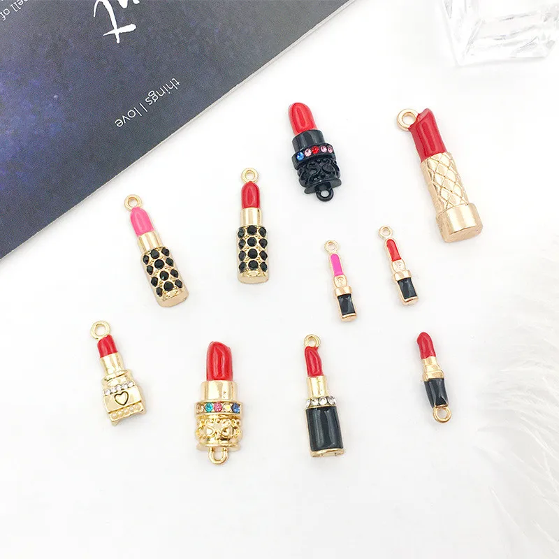 Красный 33 шт эмалированный макияж амулеты смешанные женские губные помады сплав