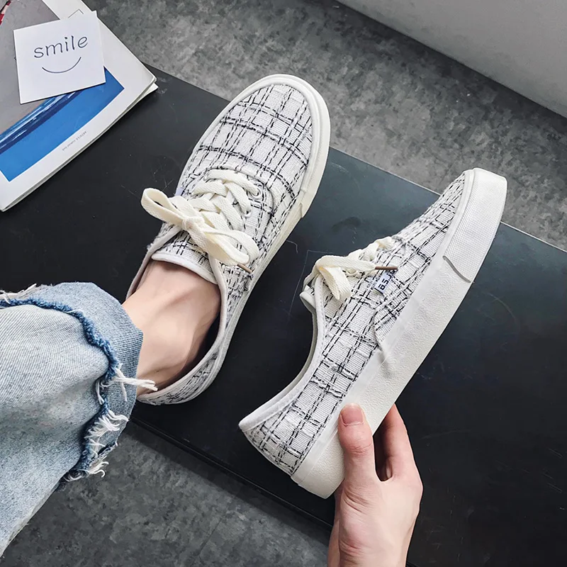 

Men Casual Canvas Shoes Fashion Stylish Sneakers Summer Street Shot Teenager Leisure Shoes Men's Flats Slip Vulcanized Shoes