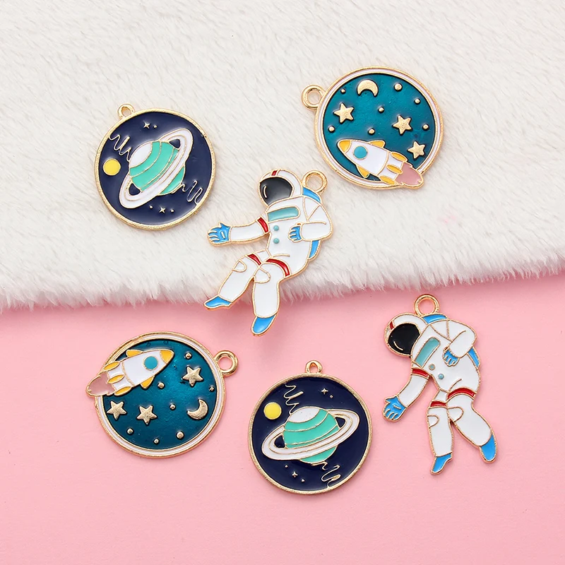 

10pcs Mixed Styles Astronaut Planet Enamel Pendants Charms For DIY Earring Necklace Bracelet Alloy Fashion Jewelry Findings