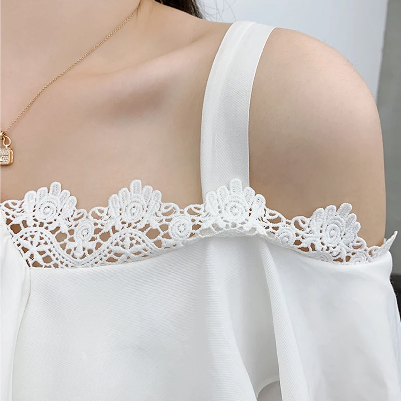 

Puff Sleeve Ladies Shirts with Lace 2021 Summer Fashion Skew Collar Blouse Women Ruffles Tops White Chiffon Blouse Blusas 13901