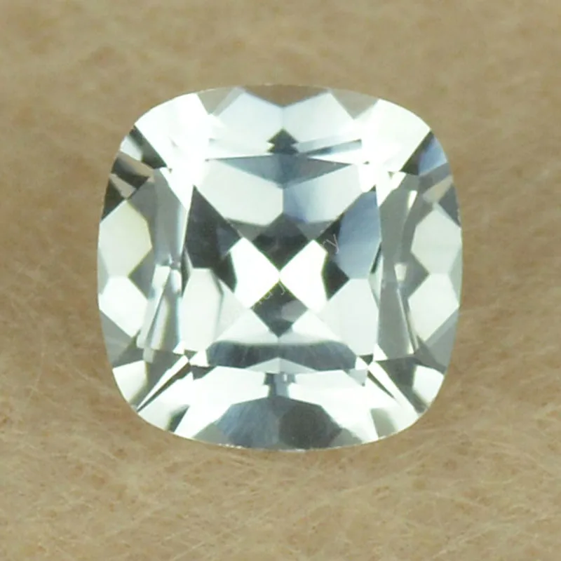 Оптовая продажа белый корундовый синтетический драгоценный камень 4x4 ~ 12x12 мм с