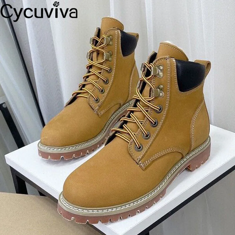 

Зимние новые роскошные брендовые Ботинки Martin для женщин коричневые Черные ботильоны на шнуровке с круглым носком на плоской подошве повсед...