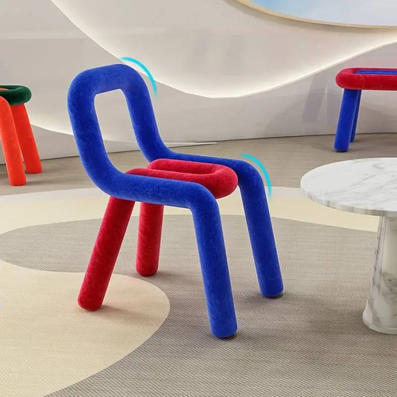 

Стул детский в скандинавском стиле, простой стул необычной формы, креативный современный цветной стул знаменитости для одного человека, го...