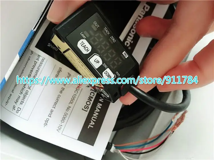

Новый оригинальный керамический датчик HG-C1050L лазерного перемещения