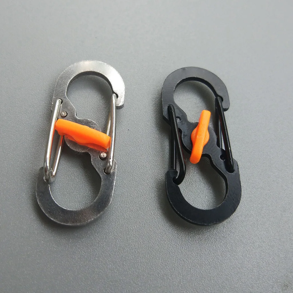 

1Pcs Outdoor Camping Carabiner Keychain with Lock 8 Shaped S Buckle Anti-theft Backpack Buckle Anti-dropping Metal Climbing Clip