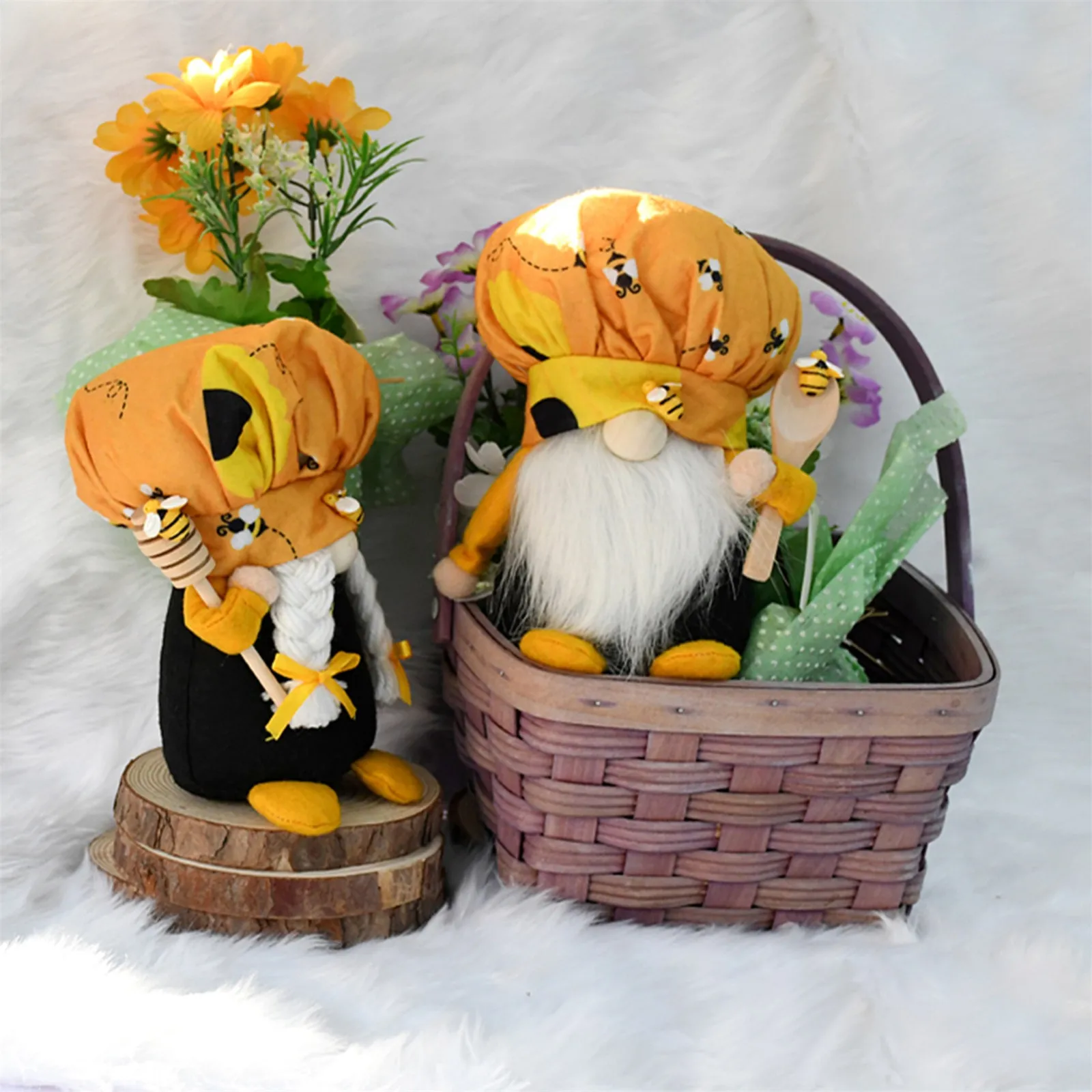 

Hot Selling Set of 2 Bumble Bee Gnome Scandinavian Tomte Nisse Dwarf Swedish E-lf Decorations Elf Home Farmhouse Kitchen Decor