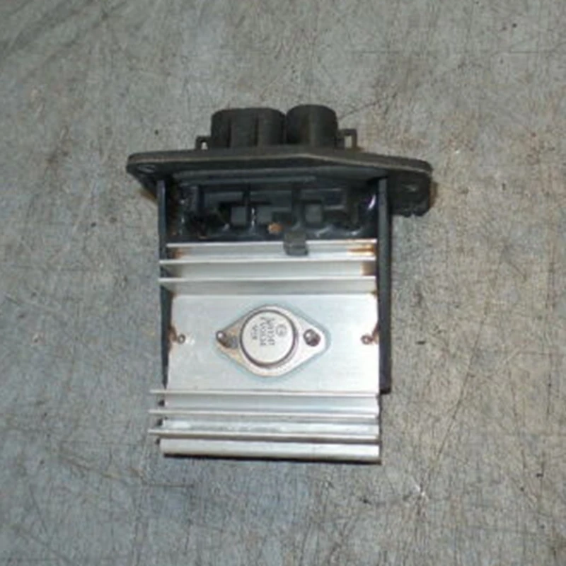 

Universal 15-72530 Heating and Air Conditioning Blower Control Module HVAC Blower Motor Control Unit