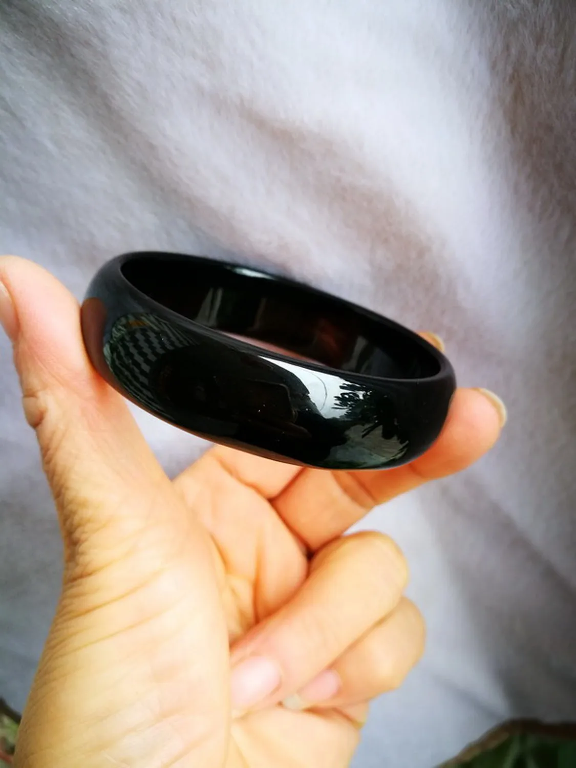 Браслет из натурального черного агата и нефрита внутренний размер 60 мм |