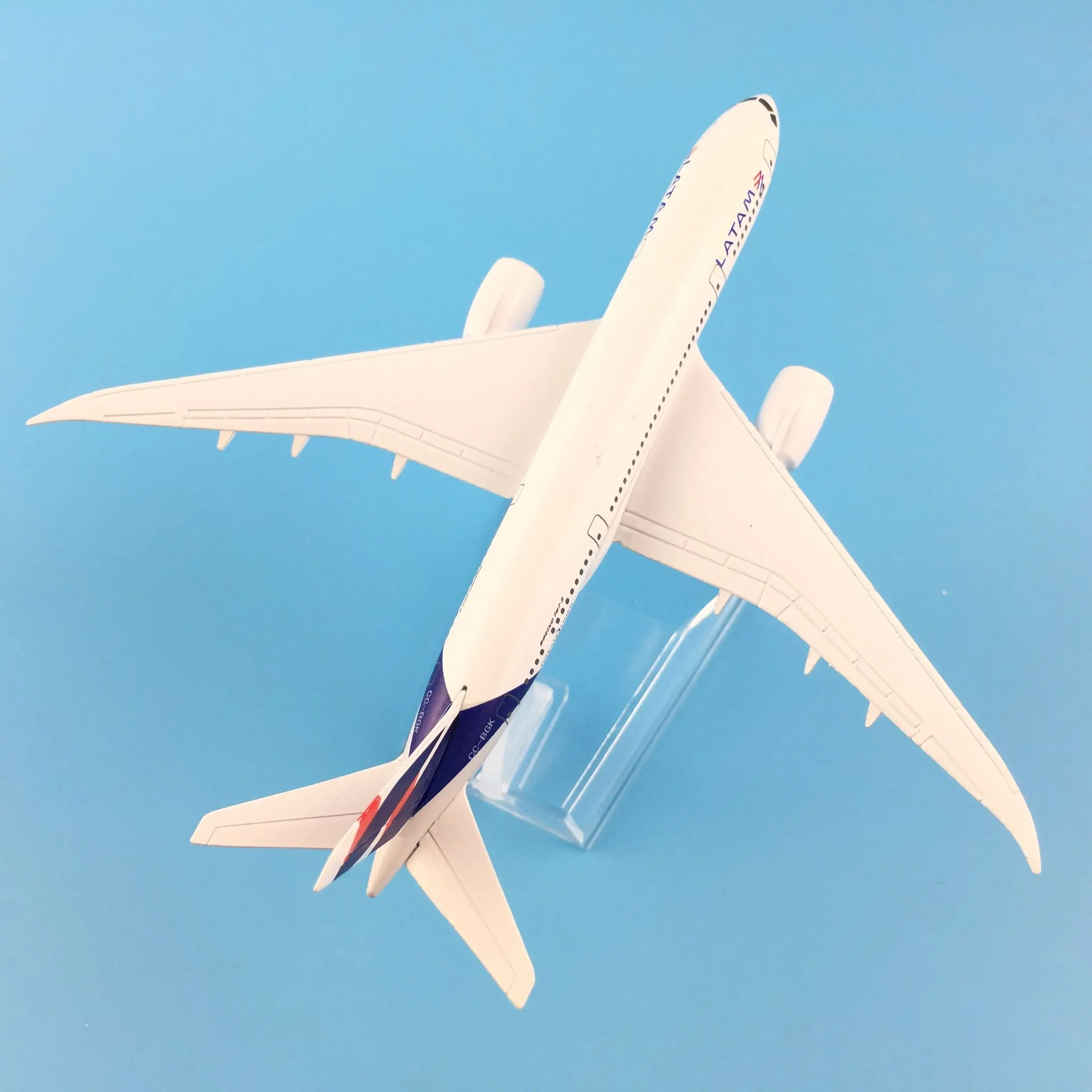 16 см A380 Boeing 777 латам металлическая модель самолета Модель W Стенд детские игрушки дети год/День рождения/коллекции подарки