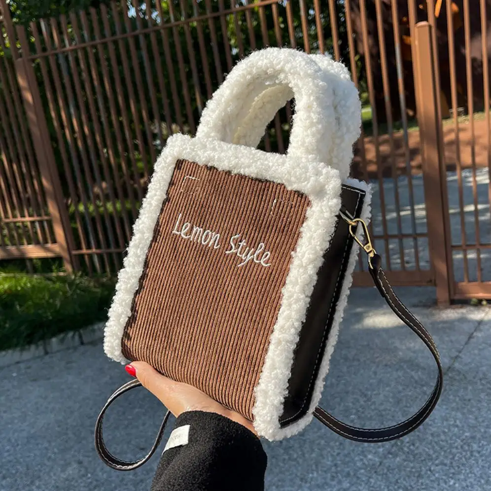 

Винтажная квадратная плюшевая Сумка-тоут, новинка зимы 2021, Высококачественная Вельветовая женская сумка, повседневная Дорожная сумка-месс...