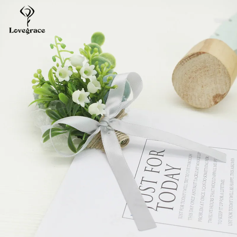 Искусственное зеленое растение ботоньерка для жениха подружки невесты