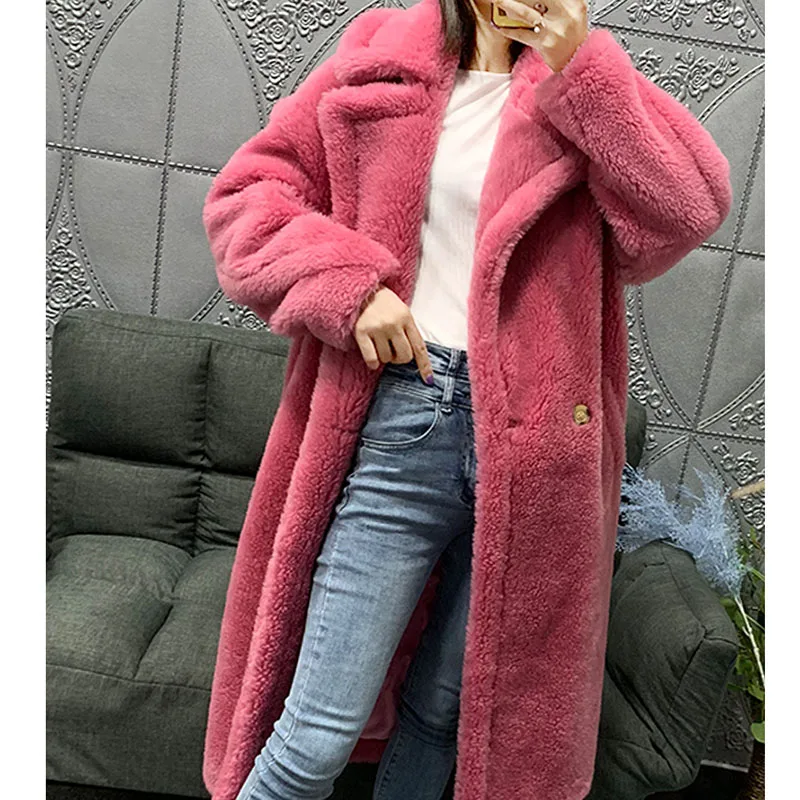 Женское длинное приталенное пальто из овчины натуральной зернистой овечьей