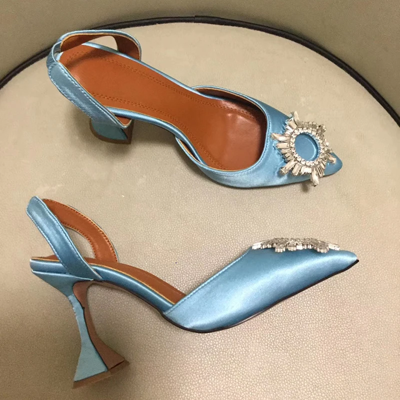 Сандалии женские атласные на высоком каблуке шпильке с острым носком и