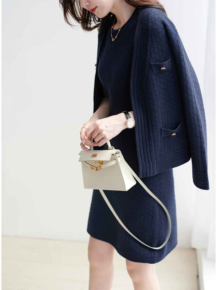 Костюм-двойка Женский трикотажный с жилетом и юбкой Осень-зима 2020 |