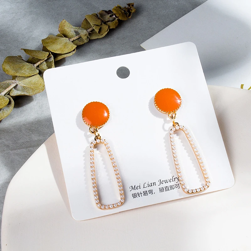 

Korean Statement Earrings for Women Yellow Cute Acrylic Geometric Dangle Drop Gold Earring Brincos 2021 Fashion Jewelry
