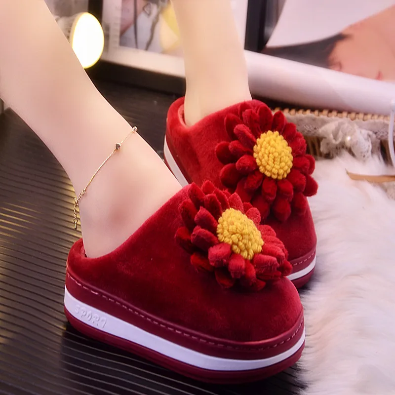 Теплые бархатные женские хлопковые тапочки домашние на толстой подошве с милыми