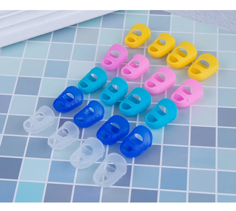 

YINGTOUMAN 5PCS Guitar Pick Professional silicon Thumb Cover Finger Nail Guitar Accessories Plectrums Set Accessories Random