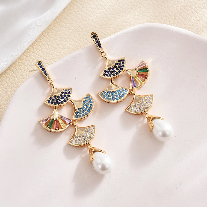 

Wedding New Retro Fashion S925 Needle Earrings Overlapping Fan Earrings Heavy Industry European and American Earrings MYWINY