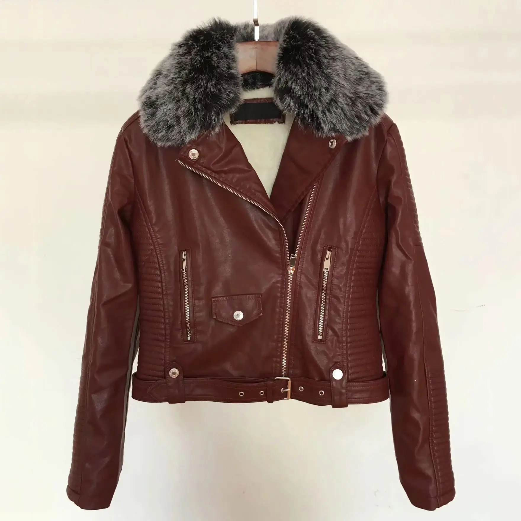 Зимние тонкие теплые куртки из искусственной кожи с поясом женские пальто