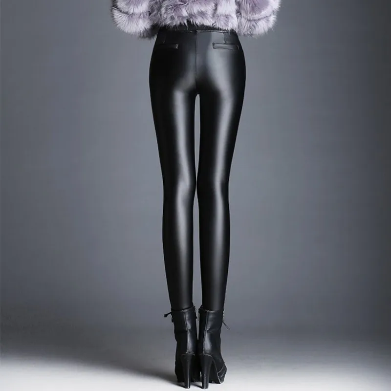 Сексуальные женские зимние облегающие брюки из искусственной кожи с флисовой
