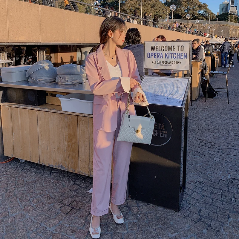 Женский осенний комплект из двух предметов Mishow блейзер с отложным воротником и