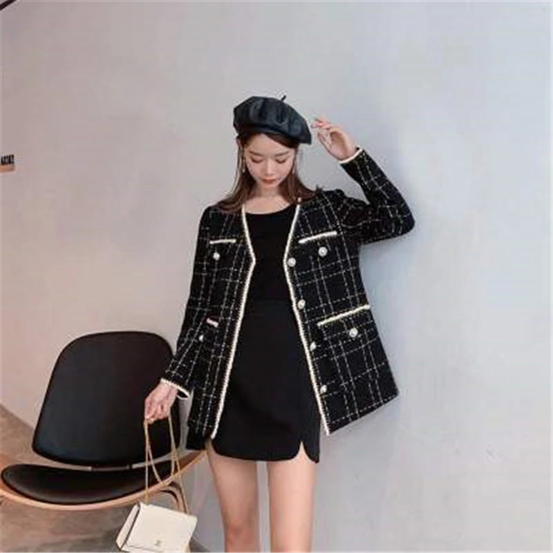 

Woolen Plaid Jacket Women Fall Winter Retro Korean New Retro V-neck Exquisite Buttons Black Plaid Female Coat Elegance OL Coat