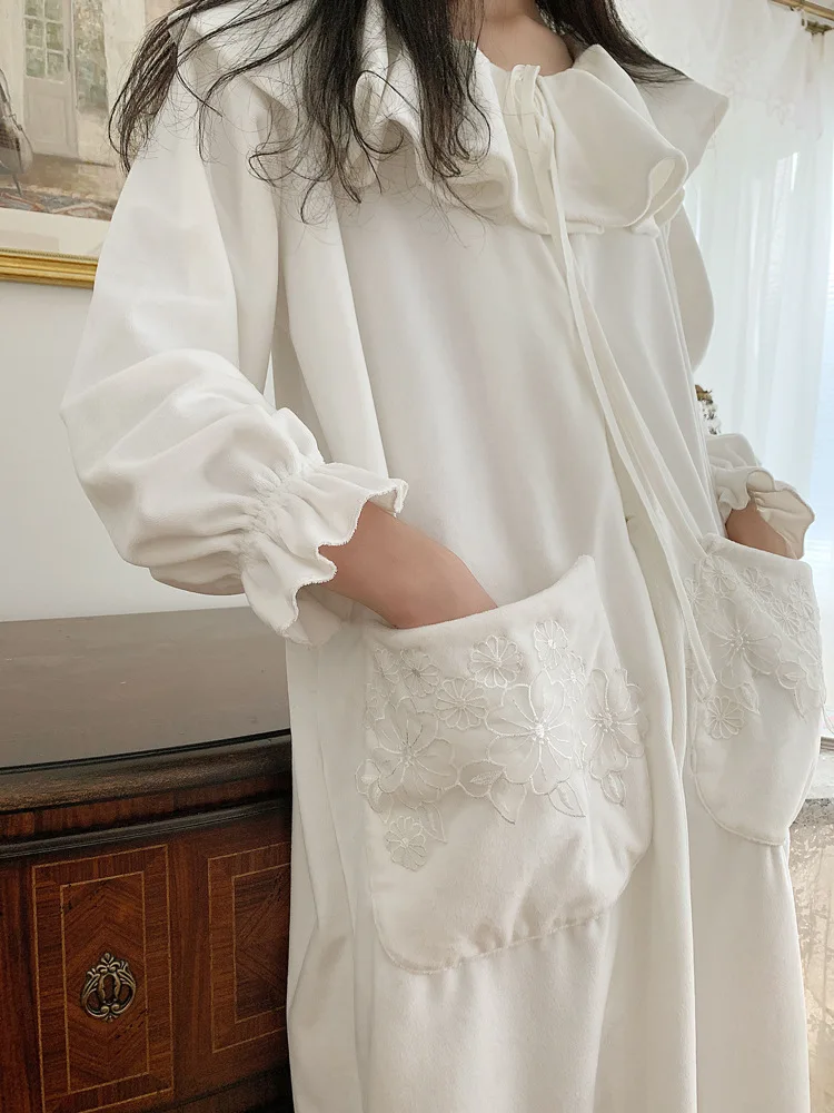 Мягкий теплый женский толстый бархатный халат осенне-зимний винтажный принцессы