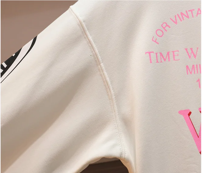 Женский комплект с буквенным принтом из двух предметов для весны и осени размера