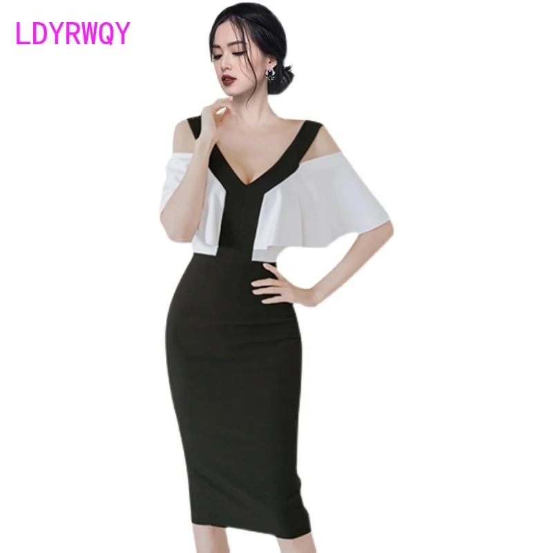 

LDYRWQY 2021 new temperament black and white stitching V-neck summer Korean ladies flying sleeve dress