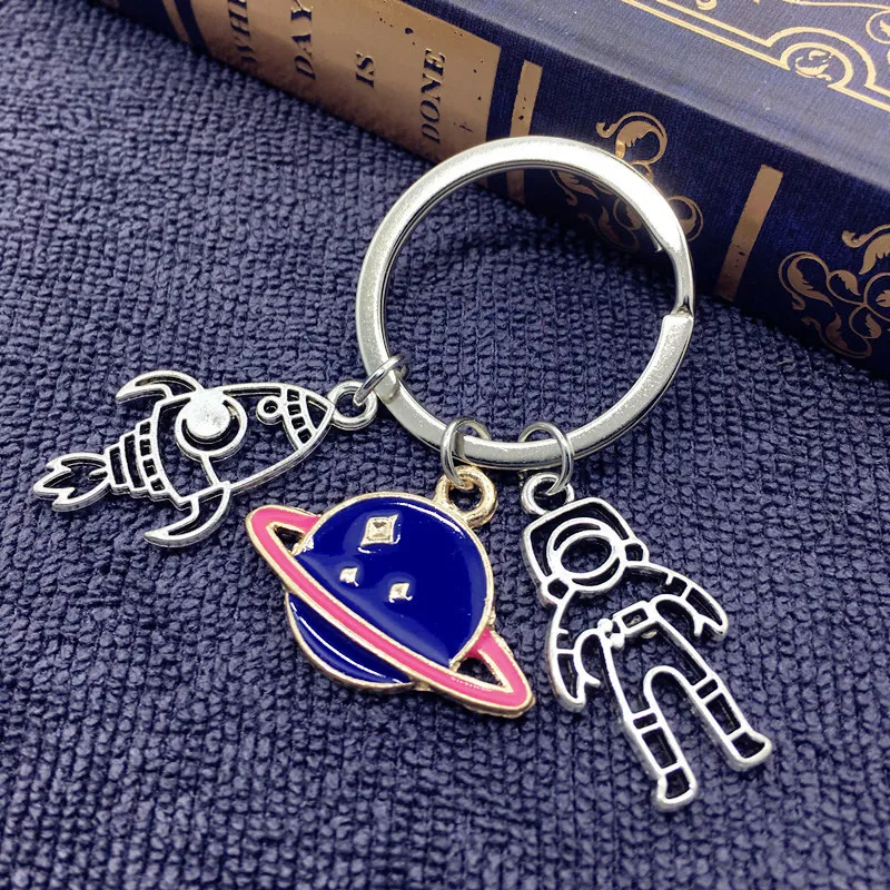 

Creative Keychain Space Extraterrestrial Space Satellite Rocket Key Rings Spaceship Five Planets Astronaut Keychains