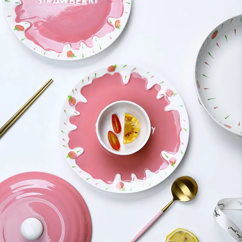 Розовая фотография с крышкой керамическая деликатная милая посуда в форме