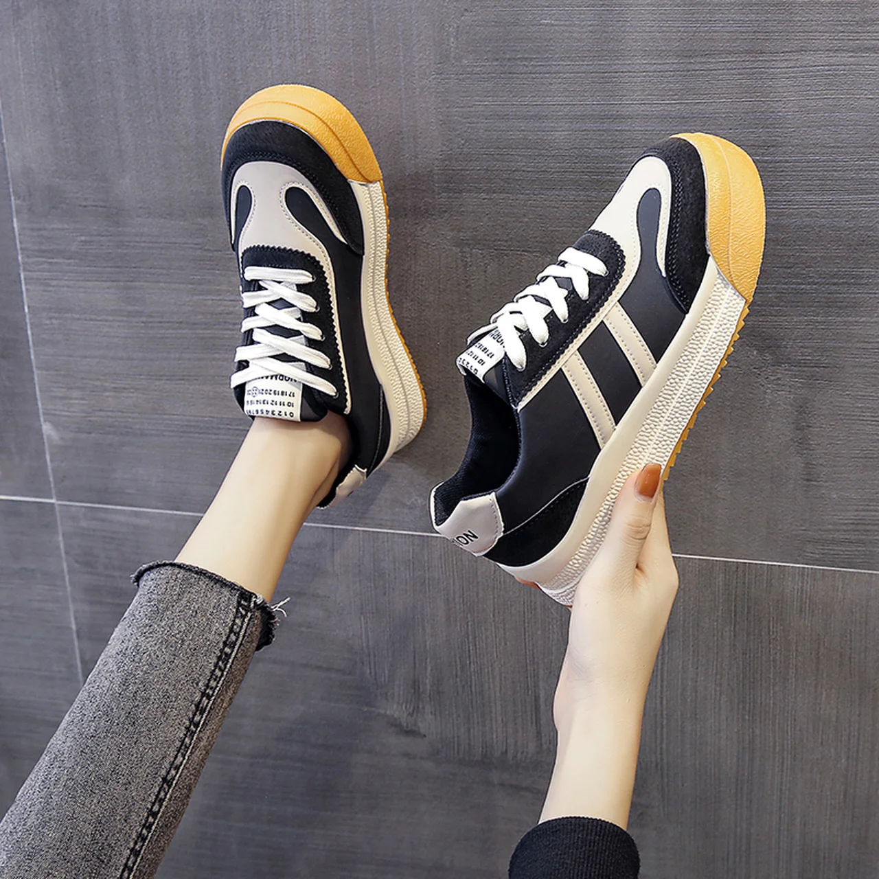

New ladies platform sneakers 2021 autumn and winter fashion casual comfortable round toe women's vulcanized shoes walking shoes