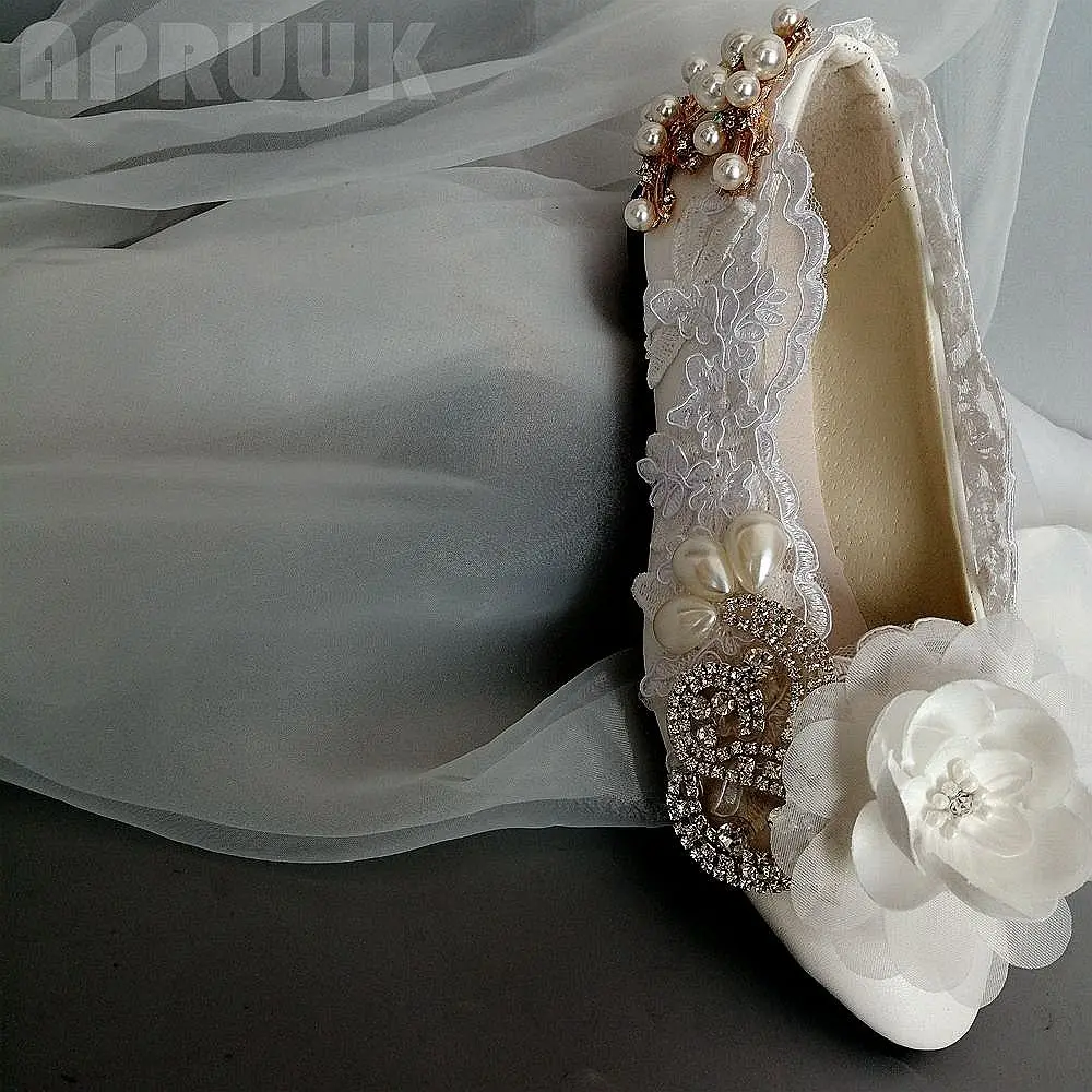 С кристаллами и цветным узором Туфли на плоской подошве шнуровке Женская обувь