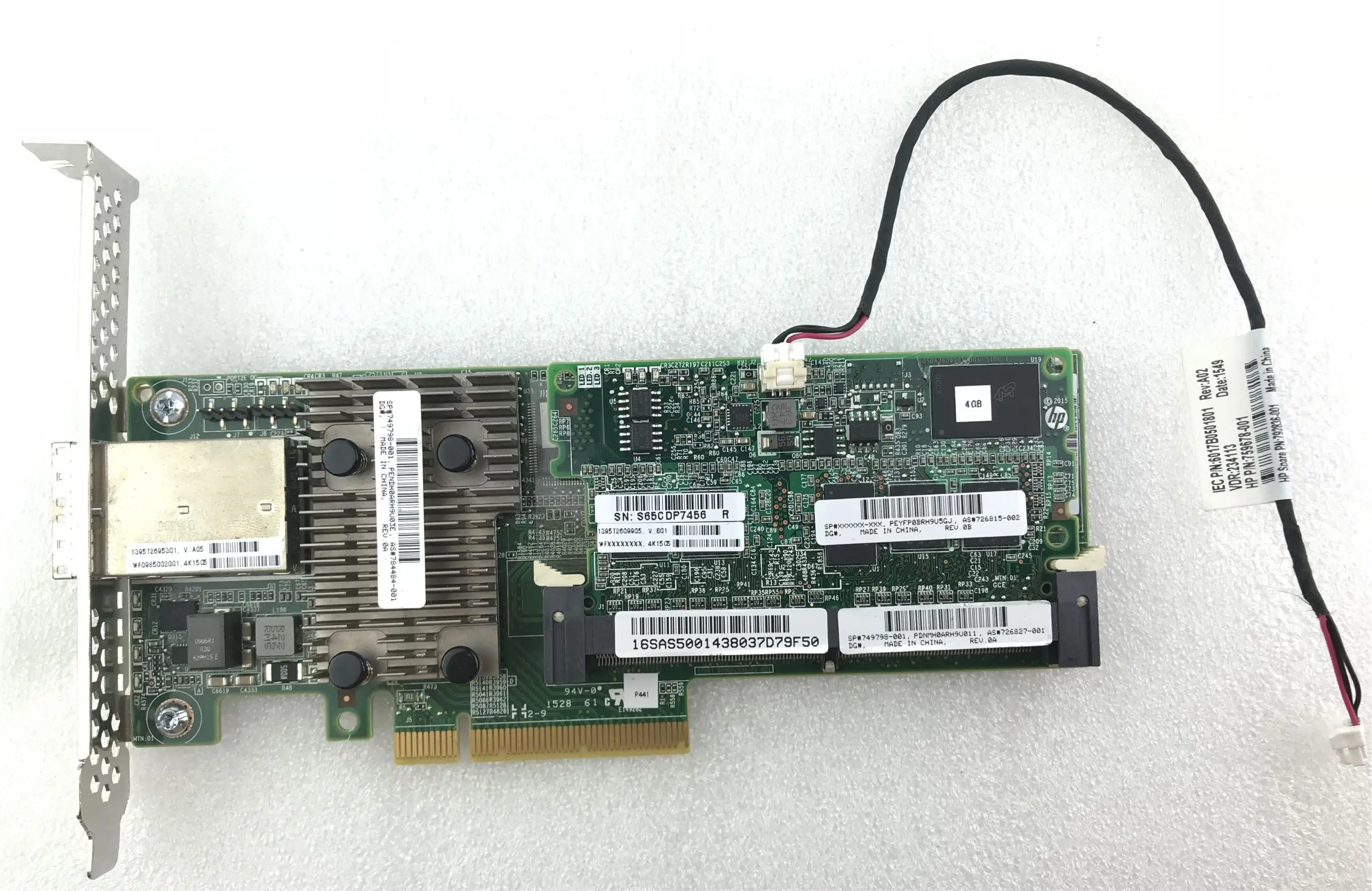 726825 B21 749798 001 784484 726827 P441 750003 726815 002 4G Cache для контроллера P440 P840 SAS|Компьютерные кабели