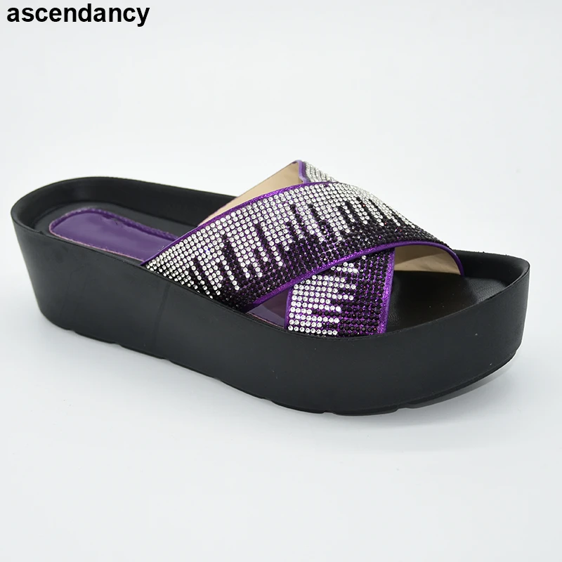 

Новая мода, итальянская обувь и сумочка, женские свадебные туфли-лодочки, украшенные с Стразы; Женская обувь без застежки на плоской подошве...