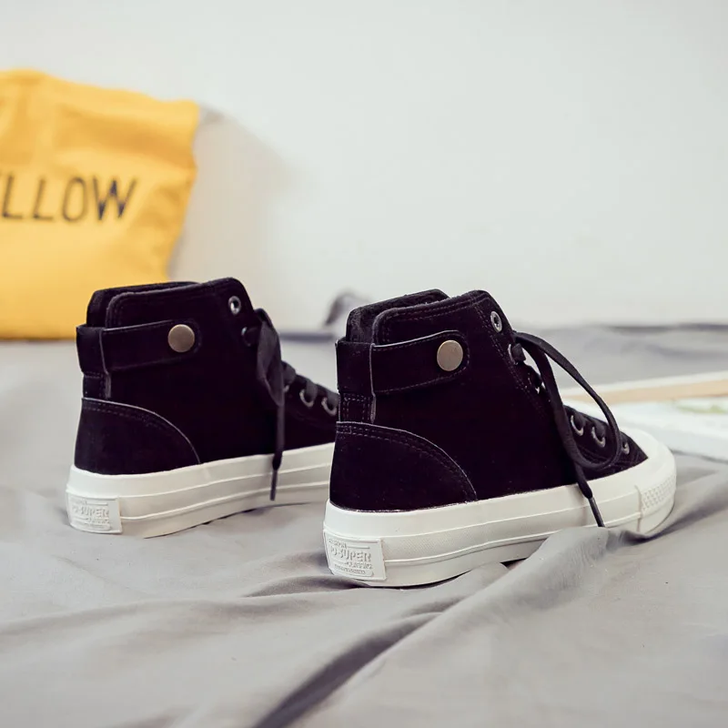 Winter New Solid Color Shoes Female Fashion Rivet Wild Thick Warm Women's Shoes Non-slip Trend Comfortable High-top Casual Shoes