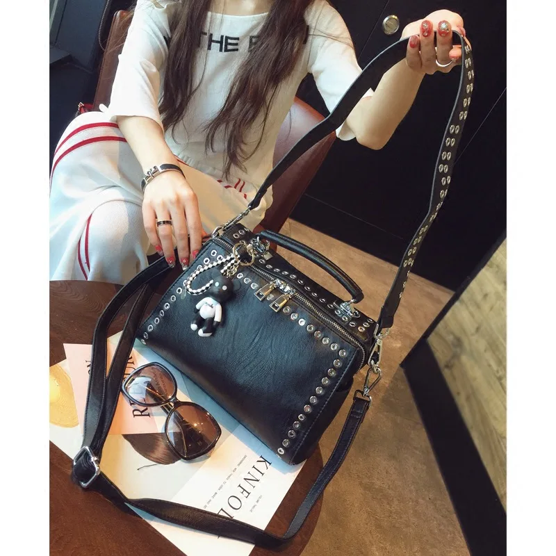 

Designer Luxury Rivet Purses And Handbags Women's Soft PU Leather Shoulder Bags 2021 Ladies Hand Bags Crossbody Black
