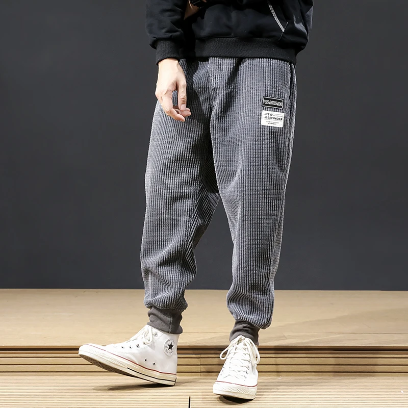 

Newly Autumn Fashion Men Jeans Loose Fit Casual Corduroy Cargo Pants Wide Leg Harem Trousers Streetwear Hip Hop Jogger Pants Men
