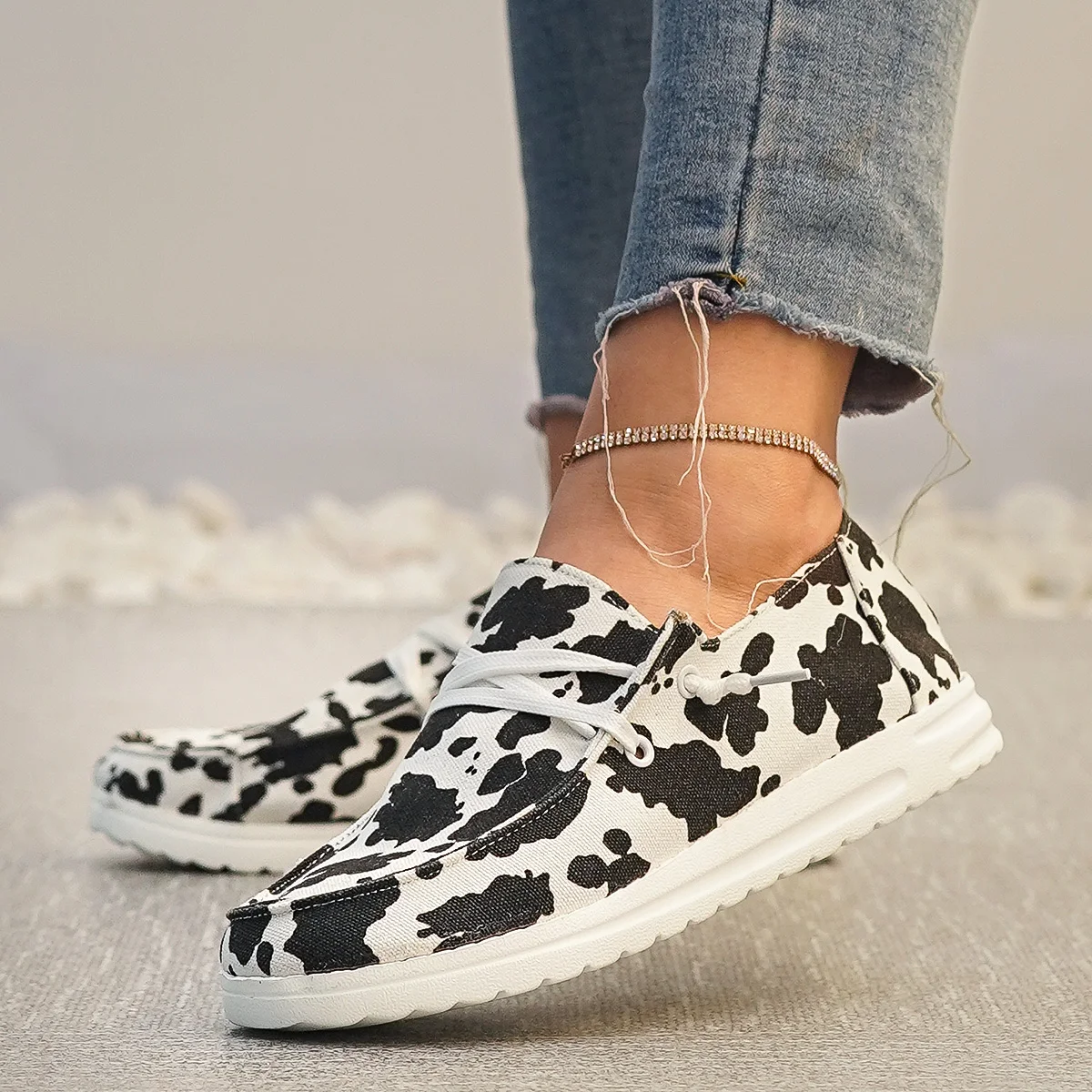 

Sneakers Women Shoes 2022 Canvas Leopard Casual Lace Up Sneakers Solid Breathable Woman Flats Round Toe Women's Vulcanize Shoes