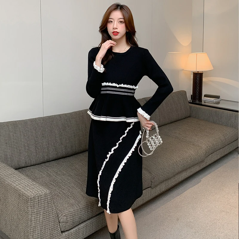 

Autumn Winter Knitted Skirt Suit Women Slim Sweater Knitwear + Knee-Length A--Line Skirt Fashion Chic Two-Piece Set 3052