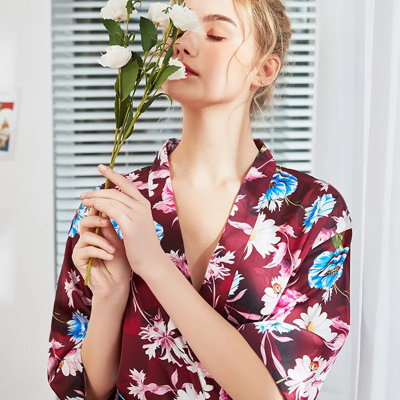 Женское атласное кимоно с цветочным принтом большие размеры шелковые халаты для