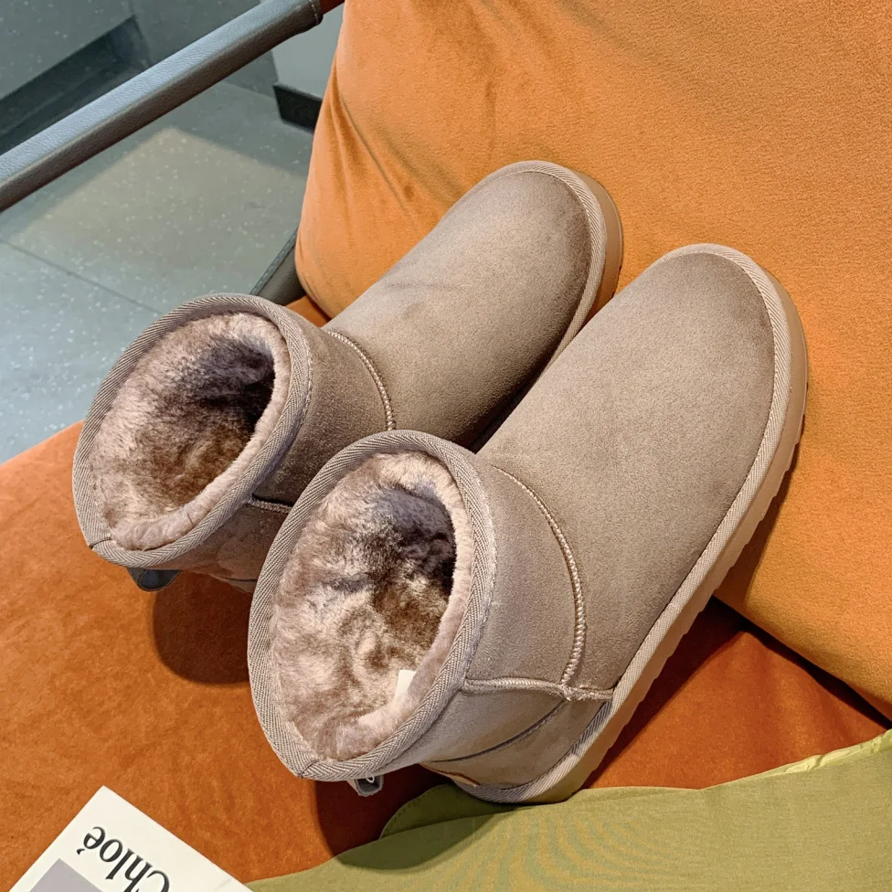 

2021 Snow Boots Women's New Winter Wild Korean Short Tube Short Boots Flat Bottom Bread Shoes Students Plus Velvet Cotton Shoes