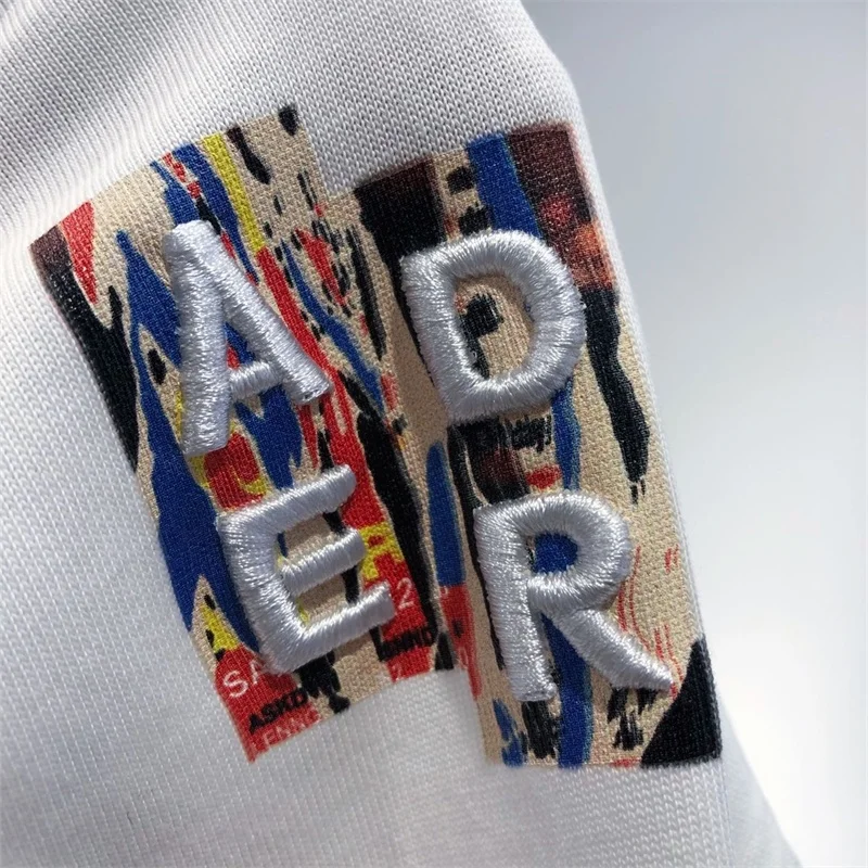 

21 early spring new lovers color bottom small three dimensional embroidery tide brand loose back printing short sleeve