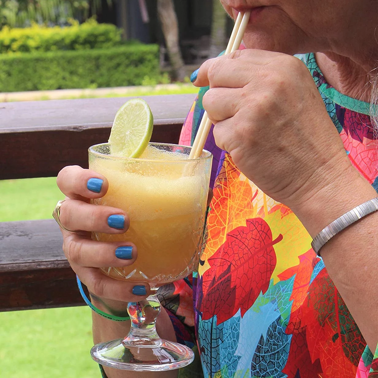 Упаковка из 100 экологически чистых биоразлагаемых напитков естественных цветов |