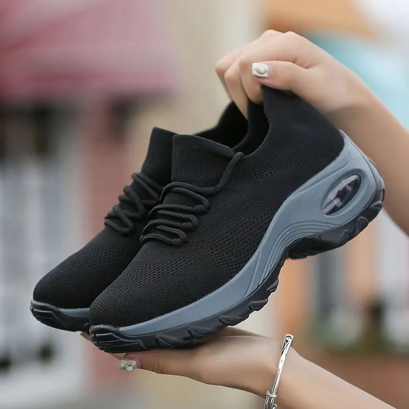 

Women's Shoes
