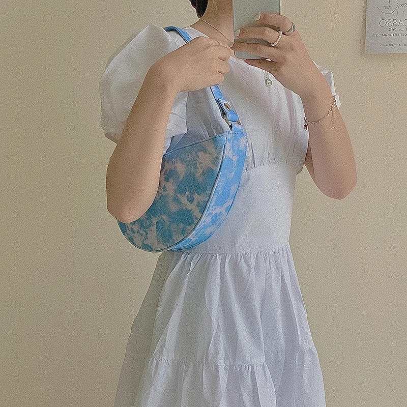 

New Summer Bag Female Popular New Wave Korean Version of The Fresh Wild Messenger Crossbody Single Shoulder Armpit Bag Bolsos