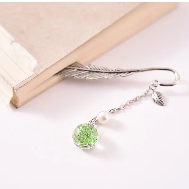 

Creative Flower Specimens Feather Metal Pendant Bookmark Beautiful Cool Book Page Mark Student Stationery School Supplies