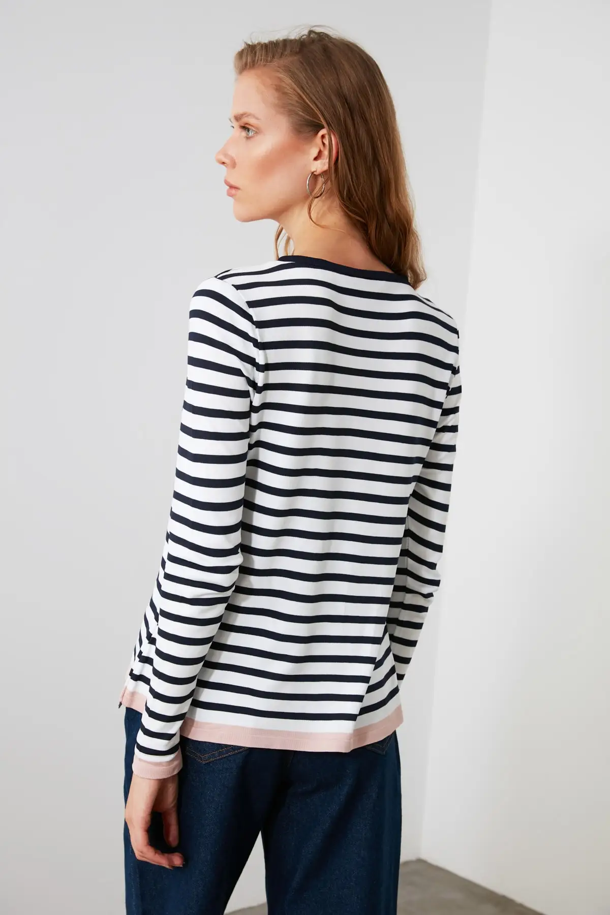 

Trendyol Striped Knitwear Sweater TWOAW21KZ2255